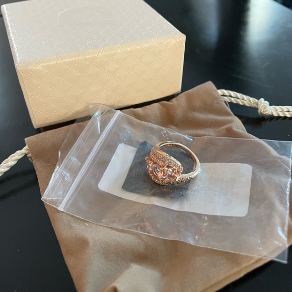 New in Box! Rose Gold Sterling Silver Ring with CZ & Morganite - Picture 3 of 6